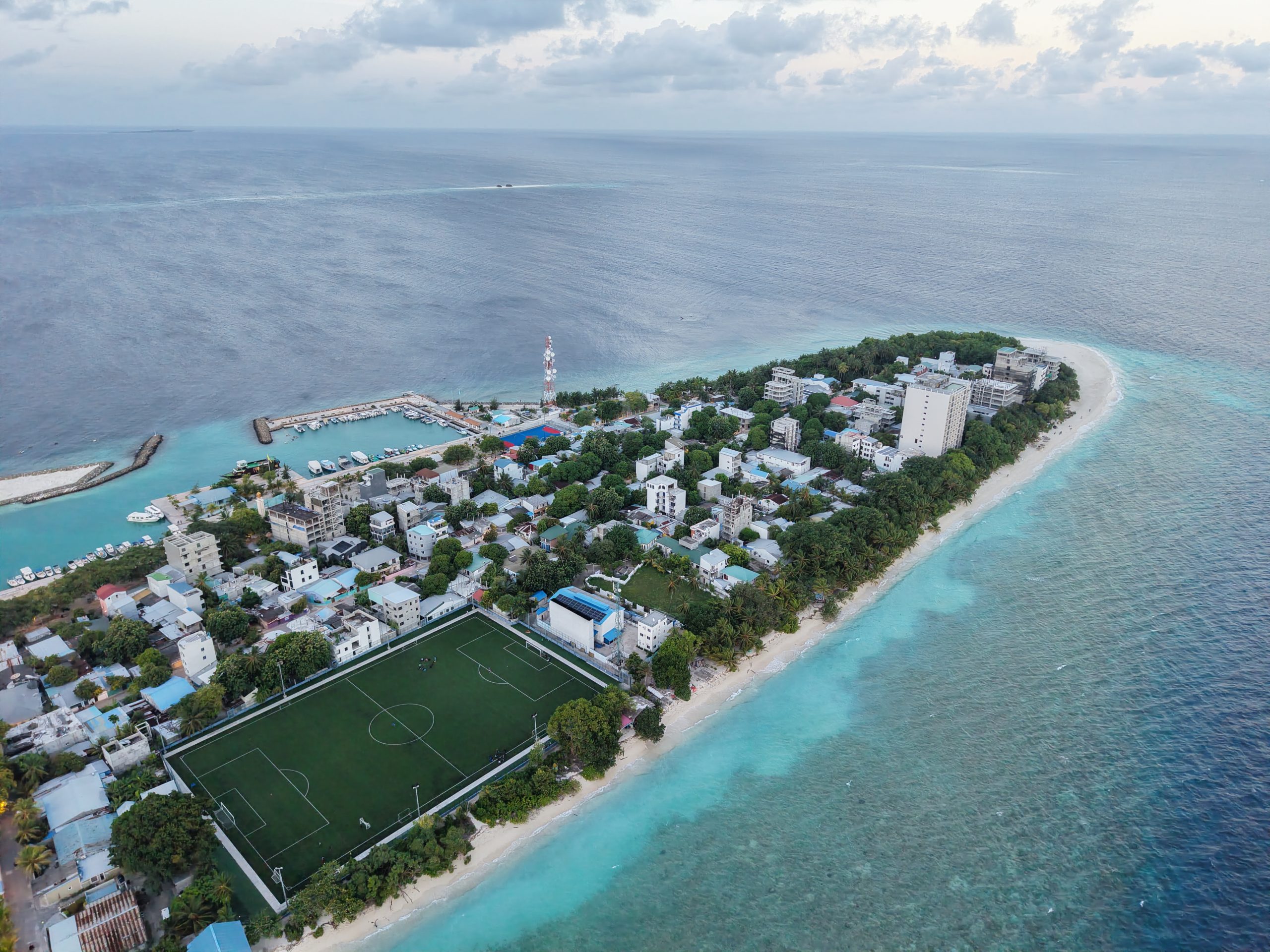 Tropicalholidaysmaldives-Ukulhas Ukulhas budget guide