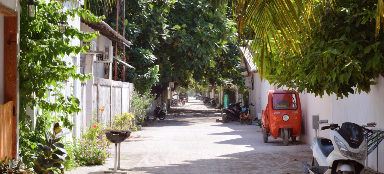 Ukulhas vs Maafushi